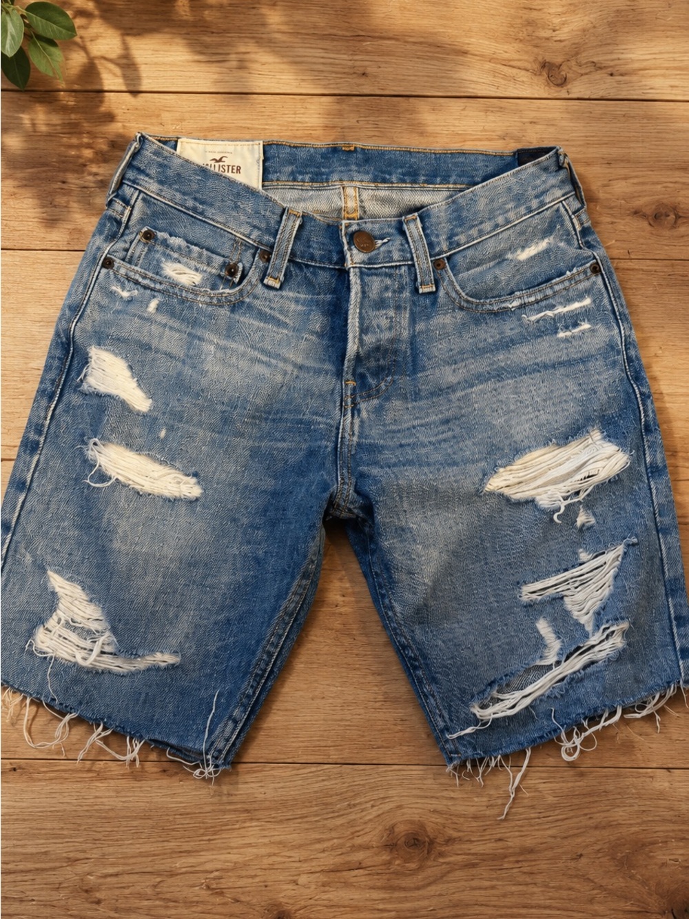 Hollister Man Distressed Denim Cutoff Shorts Size 28 Light Wash Frayed